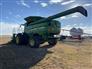 John Deere 2015 S690 Combines