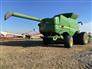 John Deere 2015 S690 Combines
