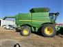 John Deere 2015 S690 Combines