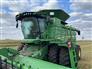 John Deere 2013 S690 Combines