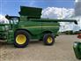John Deere 2014 S690 Combines