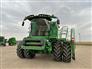 John Deere 2016 S680 Combines