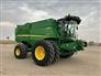 John Deere 2016 S680 Combines