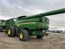 John Deere 2015 S680 Combines