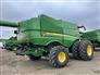 John Deere 2015 S680 Combines