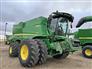 John Deere 2015 S680 Combines