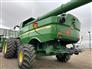 John Deere 2017 S680 Combines