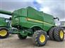John Deere 2017 S680 Combines