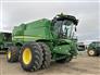John Deere 2017 S680 Combines