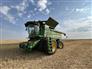 John Deere 2014 S690 Combines
