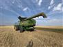 John Deere 2014 S690 Combines