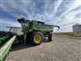 John Deere 2017 S690 Combines