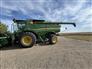 John Deere 2017 S690 Combines