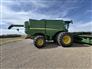 John Deere 2017 S690 Combines