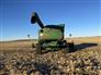 John Deere 2015 S670 Combines
