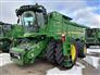 John Deere 2015 S680 Combines