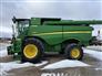 John Deere 2015 S680 Combines
