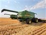 John Deere 2018 S790 Combines