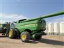 John Deere 2016 S690 Combines