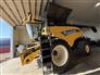 New Holland 2017 CR10.90Z Combines