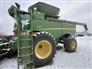 John Deere 2016 S690 Combines