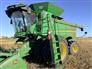 John Deere 2013 S680 Combines