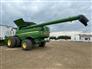 John Deere 2017 S680 Combines