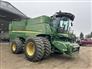 John Deere 2017 S690 Combines