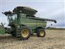 John Deere 2016 S690 Combines