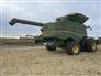 John Deere 2016 S690 Combines