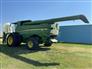 John Deere 2013 S690 Combines