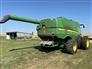 John Deere 2013 S690 Combines