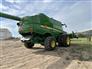 John Deere 2014 S680 Combines