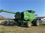 John Deere 2013 S680 Combines