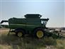 John Deere 2013 S690 Combines