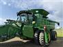 John Deere 2013 S690 Combines