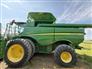 John Deere 2013 S690 Combines