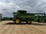 John Deere 2013 S690 Combines