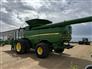 John Deere 2013 S690 Combines