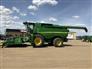 John Deere 2014 S680 Combines