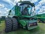 John Deere 2012 S690 Combines