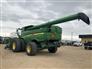 John Deere 2016 S680 Combines