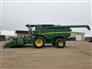 John Deere 2015 S680 Combines