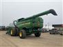 John Deere 2013 S680 Combines