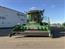 John Deere 2015 S690 Combines