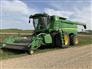 John Deere 2015 S690 Combines