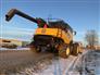 New Holland 2014 CR9090 Combines
