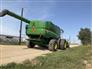 John Deere 2012 S680 Combines