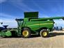 John Deere 2012 S670 Combines