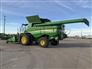 John Deere 2017 S680 Combines